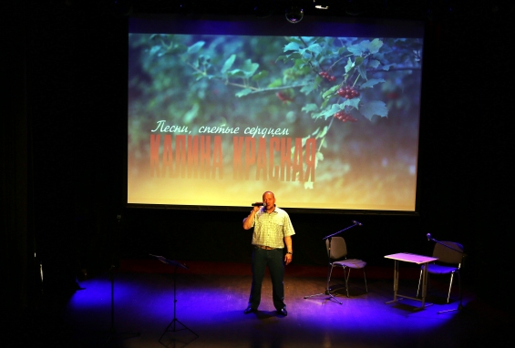 Виталий Пронин на сцене